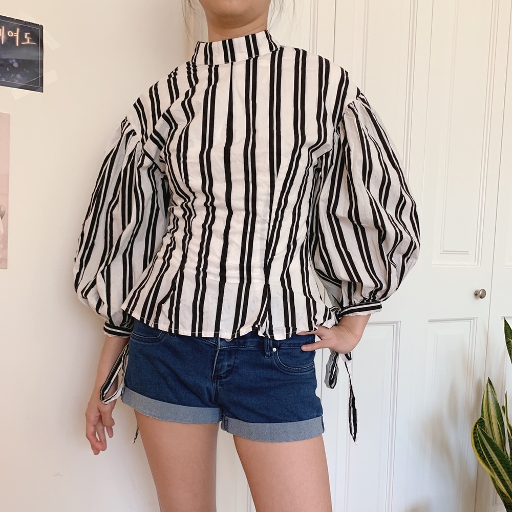 Vertical striped top with baggy sleeves